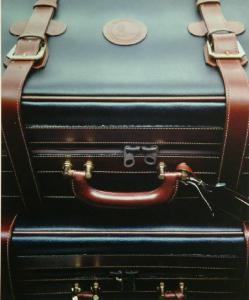 Campagna pubblicitaria per Trussardi Accessori - Pelletteria - Due valigie in pelle