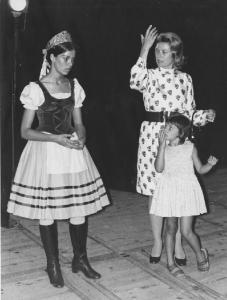 Montecarlo - La principessa Grace con le figlie Carolina e Stephanie