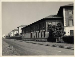 Milano - Istituto per Inabili a Lavoro - Fronte sul viale Caterina da Forlì
