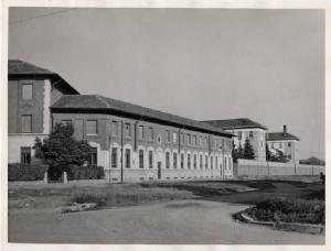 Milano - Istituto per Inabili a Lavoro - Ingresso su via Bartolomeo d'Alviano