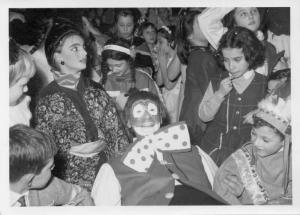 Clown / Fanciulli e fanciulle - Costumi di Carnevale -- Bergamo - Teatro Donizetti / Feste per l'infanzia