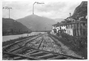 Linea ferroviaria - Danni di guerra -- Ala - Serravalle all'Adige (frazione) / Monte Biaena - Veduta / Monte Talpina - Veduta