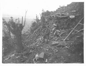 Esercito austriaco - Trinceramenti - Danni di guerra -- Monte Calvario
