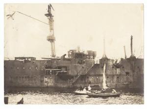 Guerra russo-giapponese - Russia - Vladivostok - Incrociatore corazzato Gromoboi ammiraglia della Marina imperiale russa in bacino per riparazioni dopo la battaglia di Tsushima