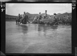 Guerra russo-giapponese - Russia - Manciuria - Carovane dell'esercito russo al guado del fiume Reka Tankhe