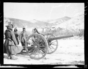 Guerra russo-giapponese - Russia - Manciuria - Paziazia - Batteria di artiglieria con addetti ai pezzi durante la battaglia di Mukden