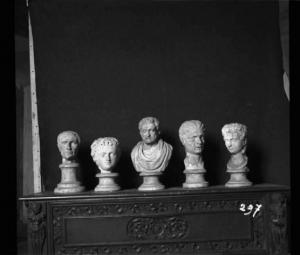 Scultura - Testa virile - Testa di fanciullo - Busto di ignoto romano - Testa - Giovane Bacco - Mantova - Museo di Palazzo Ducale