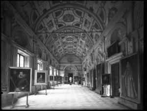 Mantova - Palazzo Ducale - Mostra Iconografica Gonzaghesca - Opere esposte nella Galleria dei Mesi dell'Appartamento di Troia in Corte Nuova
