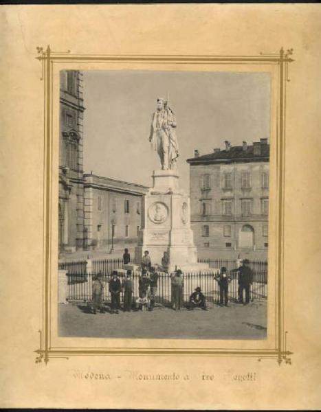 Modena - Monumento a Ciro Menotti