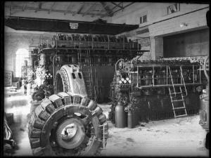 Bagnolo S. Vito - Costruzione dello stabilimento idrovoro della Travata - Centrale termoelettrica - Sala macchine - Motori diesel
