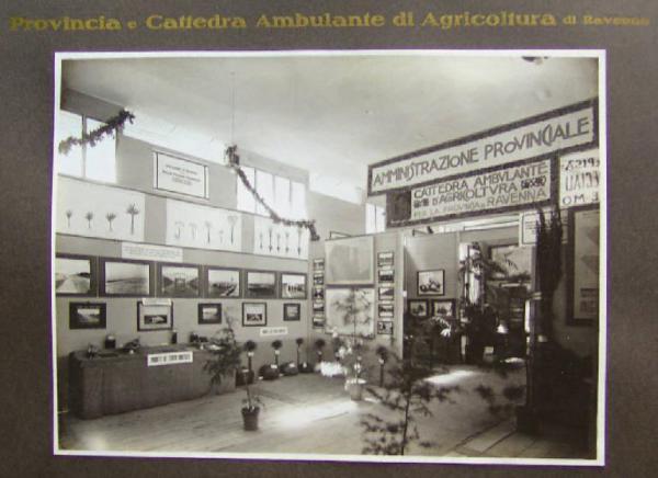Napoli - Mostra nazionale delle bonifiche - Sezione dedicata alla Provincia e Cattedra ambulante di agricoltura di Ravenna