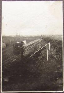 Moglia - Lavori di scavo del canale della Bonifica di Revere - Decauville con i carrelli pieni di terra