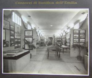 Napoli - Mostra nazionale delle bonifiche - Sala dedicata ai Consorzi di bonifica dell'Emilia