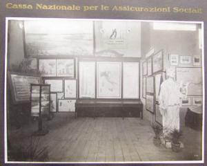 Napoli - Mostra nazionale delle bonifiche - Sezione dedicata alla Cassa nazionale per le assicurazioni sociali