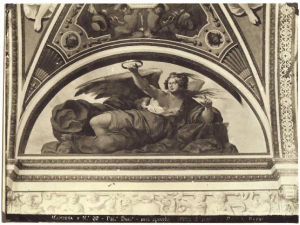 Mantova - Palazzo Ducale - Appartamento Ducale - Salone degli Specchi - Affresco - Figura allegorica
