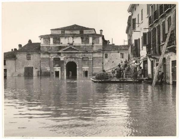 Cittadella - Alluvione - Porta Giulia - Imbarcazione