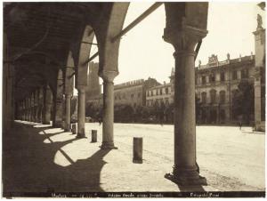 Mantova - Piazza Sordello - Palazzo Ducale - Palazzo del Capitano - Portico