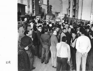 Sciopero dei lavoratori della Sir - Picchetto davanti alla fabbrica - Blocco del traffico