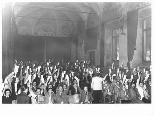 Umanitaria - Salone degli affreschi - Interno - Congresso provinciale Uilm - Platea durante una votazione