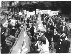 Sciopero dei lavoratori della Richard Ginori - Corteo - Striscioni - Bandiere Flm