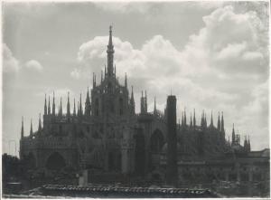 Veduta architettonica. Milano - Duomo da Palazzo Spinola