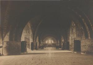 Veduta architettonica. Assisi - Basilica inferiore di S. Francesco - Interno