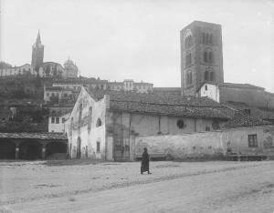 Veduta architettonica. Pinerolo - Chiesa di S. Domenico e chiesa di S. Maurizio