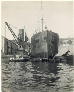 Genova - Porto - Nave mercantile - Gru
