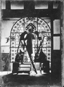 Ritratto maschile. Guido Zuccaro al lavoro - vetrata - Cristo Pantocratore