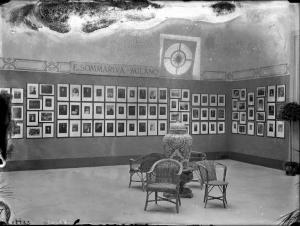 Veduta d'interni. Torino - Parco del Valentino: Esposizione internazionale di fotografia, ottica e cinematografia del 1923. Personale di Emilio Sommariva