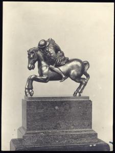 Scultura - bronzetto - Cavallo e cavaliere - Anonimo
