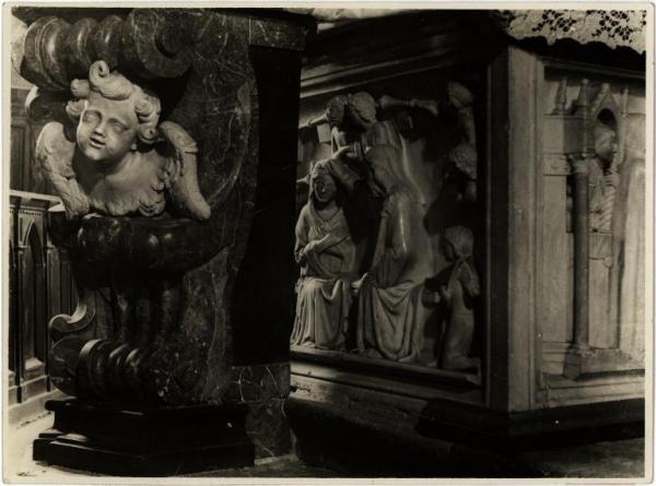Carpiano - Chiesa parrocchiale di S. Martino. Giovanni da Campione, altare maggiore, Incoronazione della Vergine, particolare del paliotto, altorilievo in marmo (1396).
