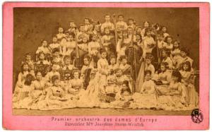Ritratto di gruppo - Prima orchestra delle dame d'Europa