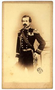 Ritratto maschile - Militare - Alfredo Cappellini, capitano di fregata con sciabola e medaglie