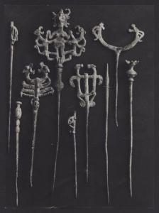 Berlino - Raccolta Schmidt Pisarro. Spilloni decorati antichi, arte peruviana, metallo.