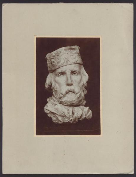Roma - Galleria d'Arte Moderna. (?) Ercole Rosa, testa di Giuseppe Garibaldi, scultura in gesso.