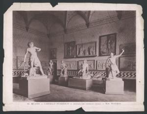 Milano - Castello Sforzesco - Musei Civici - Antisala del Consiglio Ducale - Allestimento della Galleria d'Arte Moderna (fino al 1921)