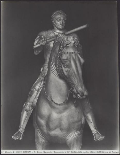 Firenze - Museo Nazionale del Bargello. Donatello, monumento equestre di Erasmo da Narni detto il Gattamelata, particolare frontale, scultura (calco in gesso).