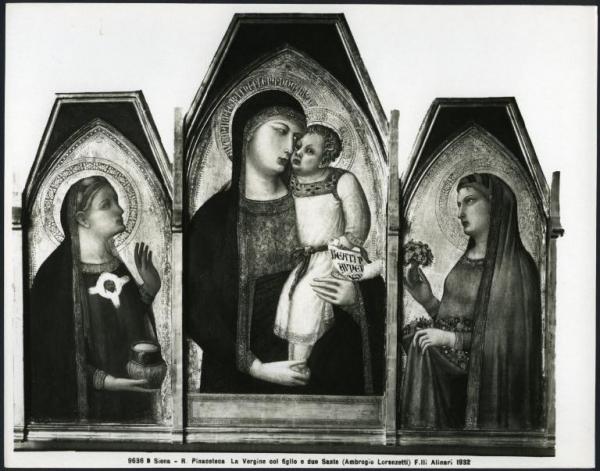 Siena - Pinacoteca Nazionale. Ambrogio Lorenzetti, Madonna con Bambino fra la Maddalena e S. Dorotea, tempera su tavola (1325 ca.).
