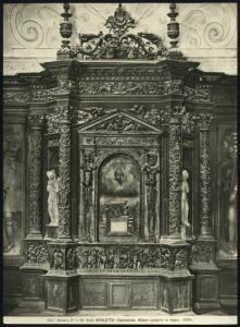 Spoleto - Duomo. Cappella delle Reliquie, altare ligneo (1548-54).