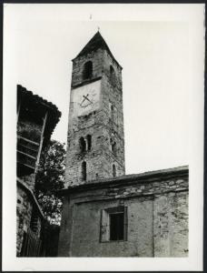 Massino Visconti - Chiesa di S. Michele. Veduta del campanile.