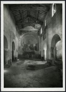 Briona - Chiesa di Sant'Alessandro. Interno, veduta della navata centrale.