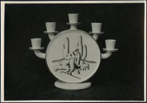 Milano - VI Triennale d'Arte. Guido Andloviz, candelabro in ceramica della Società Ceramica Italiana Laveno.