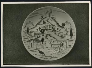 Milano - VI Triennale d'Arte. Guido Andloviz, piatto in ceramica decorato con paesaggio della Società Ceramica Italiana Laveno.
