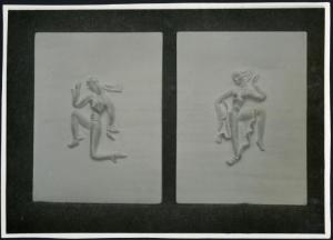 Milano - VI Triennale d'Arte. Piastrelle in ceramica con con decoro di danzatrici a rilievo della Società Ceramica Italiana Laveno.
