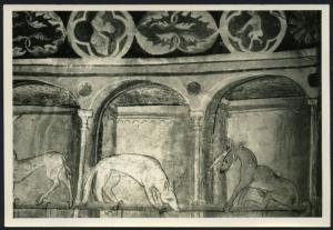 Bolzano - Castel Roncolo. Stua da Bagno, figure di animali nel loggiato, particolare di affresco (XV sec.).