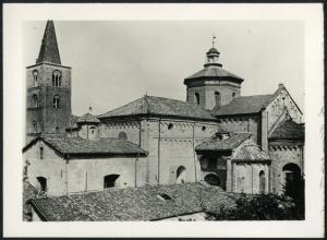 Acqui Terme - Duomo. Esterno, veduta dall'alto del transetto e delle absidi.