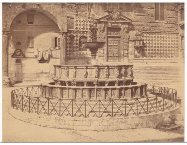 Fontana - Fonte Maggiore (1275-1278) - Nicola e Giovanni Pisano - Perugia - Piazza del Comune
