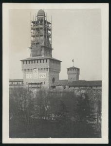 Milano - Castello Sforzesco - Torre Umberto I detta del Filarete, torre di Bona di Savoia - Cantiere