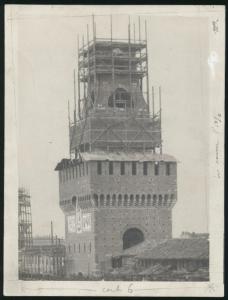 Milano - Castello Sforzesco - Torre Umberto I detta del Filarete, torrione sud (di Santo Spirito) - Cantiere